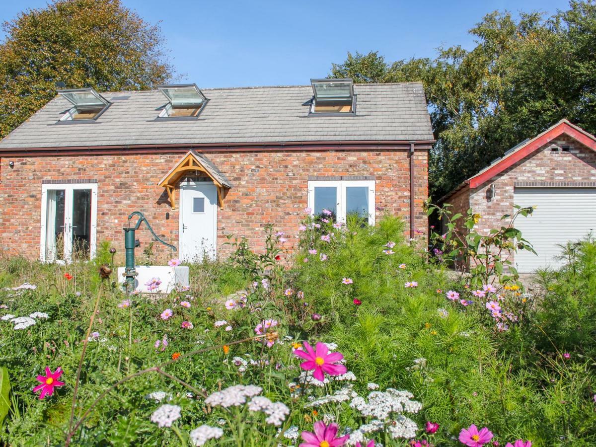 The Stables Vila Frodsham Exterior foto